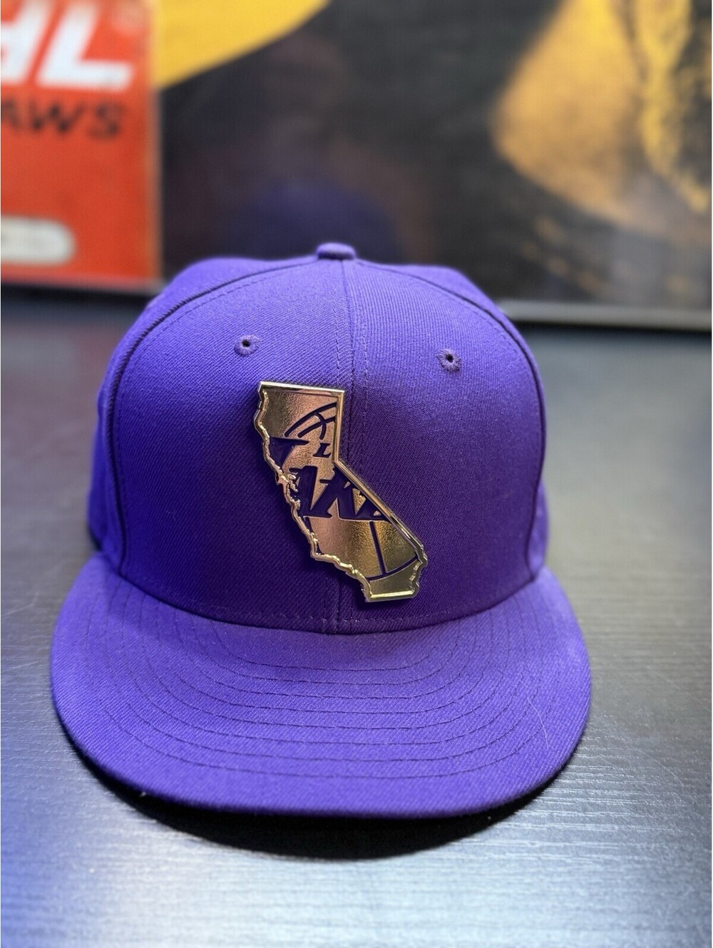 LA Lakers New Era 59FIFTY California Gold Metal Badge Fitted Hat 7 1/2